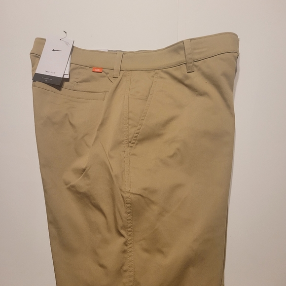 Nike Dri-FIT UV Men's 10.5" Golf Chino Shorts - Picture 7 of 16